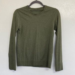 LULULEMON long sleeve